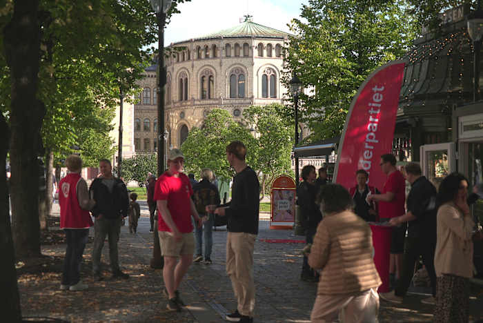 Een langdurige belasting op rijkdom is een centrale kwestie, omdat welvarende Noorwegen in een nauwe verkiezing stemt