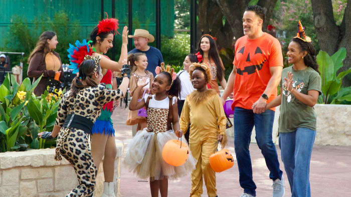 Halloween -festiviteiten keren terug naar San Antonio Zoo als onderdeel van de jaarlijkse Zoo Boo! viering