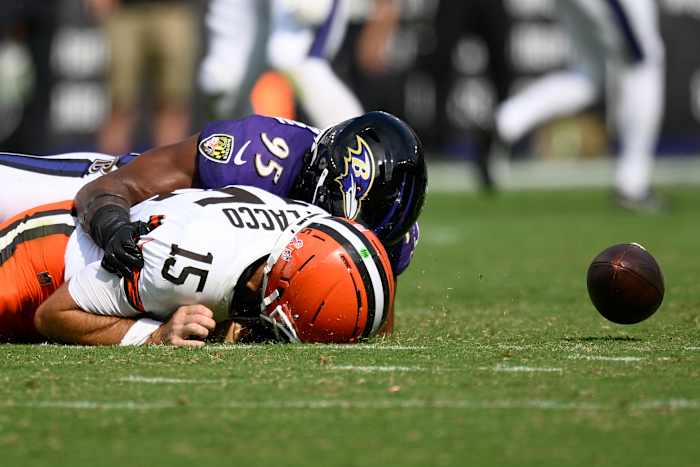 Jackson gooit 4 TD-passen en de Ravens sluiten sterk in een 41-17 overwinning op de Browns