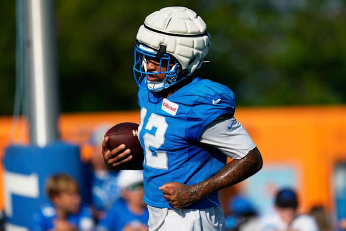 Jaguars verwerven ontvanger Tim Patrick van Lions voor een zesde-ronde concept pick in 2026