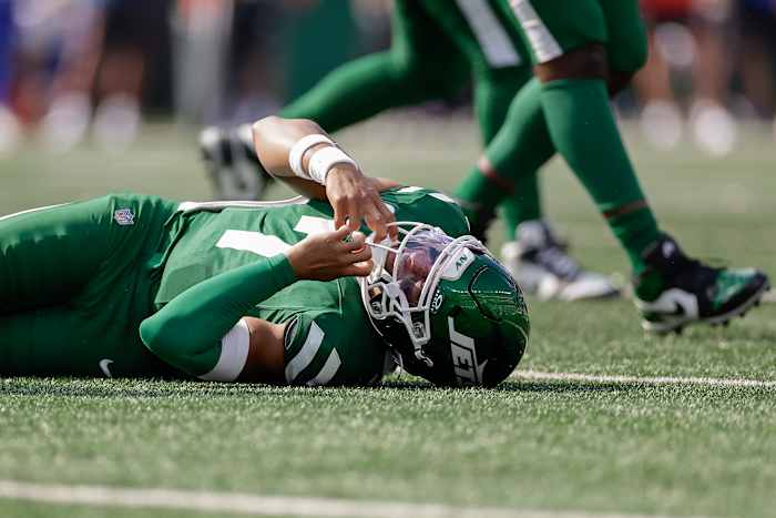 Jets 'Justin Fields in Concussion Protocol, Tyrod Taylor zou kunnen beginnen versus Buccaneers