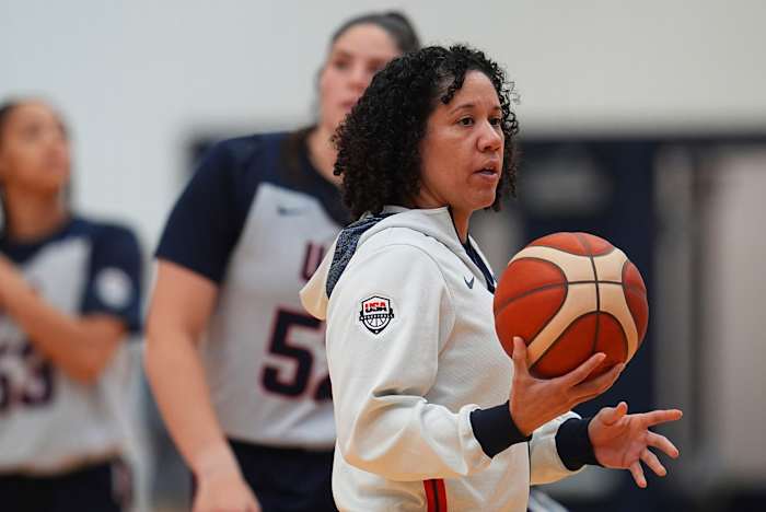 Kara Lawson wordt benoemd tot hoofdcoach van het Amerikaanse basketbalteam voor vrouwen voor de La Olympics 2028