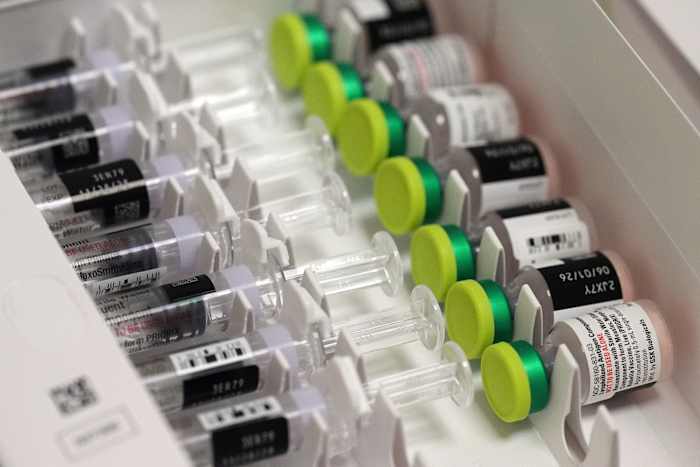 Kind sterft door complicaties van mazelen die jaren eerder zijn gecontracteerd