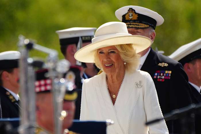 Koningin Camilla toonde haar moed als een tiener toen ze een Groper met haar schoen versloeg