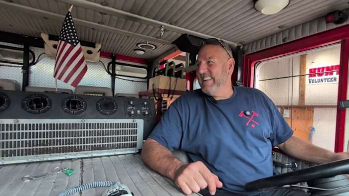 Lessen van Hill Country Floods Drijven Hunt vrijwillige brandweer om de training te verbeteren