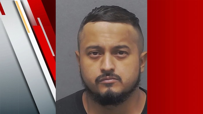 Man beschuldigd van moord in West Side Apartment Complex Shooting, blijkt uit records