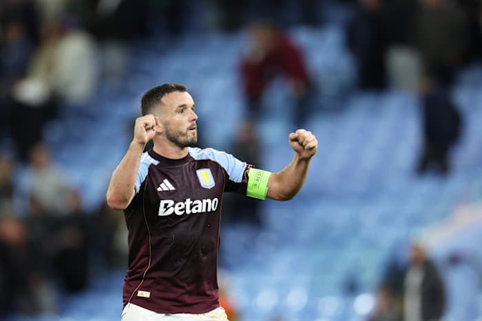 McGinn's vroege doel geeft Aston Villa zijn eerste overwinning van het seizoen in Europa League
