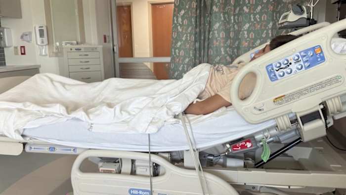 Moeder waarschuwt ouders voor eetwaren met drugs nadat de 16-jarige naar ICU is gebracht