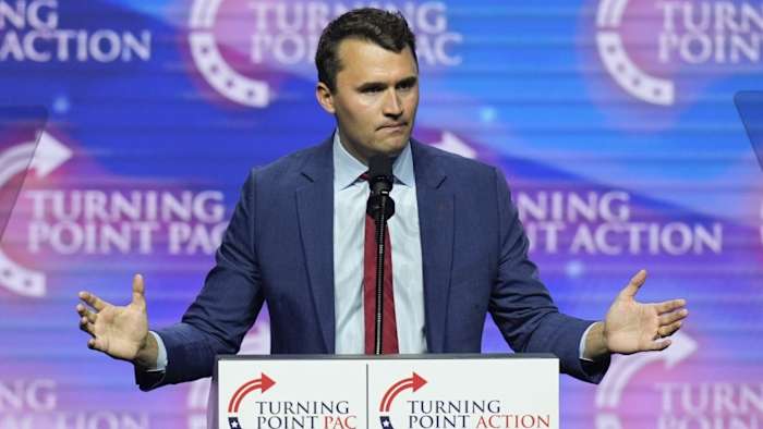 Non -profit adviseert gezinnen om met kinderen te praten nadat Charlie Kirk -opnamevideo's online hebben gedeeld