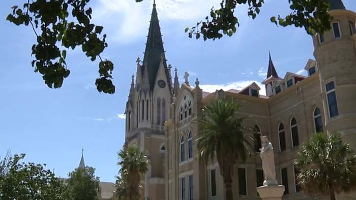 Onze -Lieve -Vrouw van de Lake University PhD -studenten zeggen tijd, geld verspild na het programma