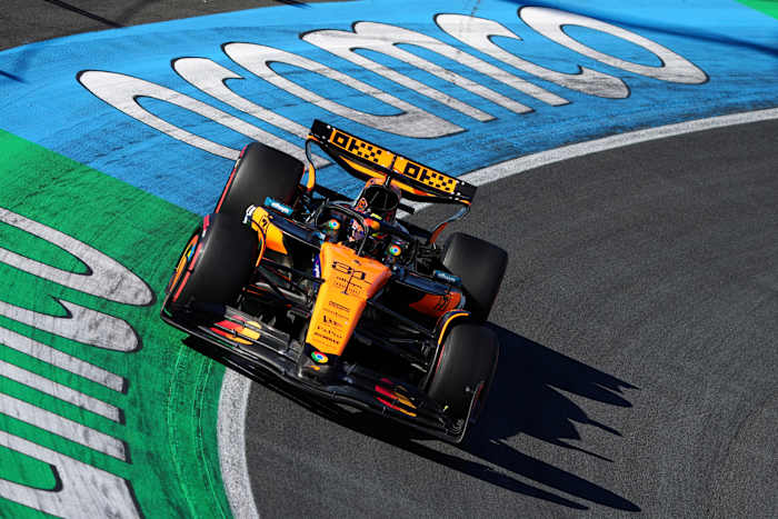 Oscar Piastri verslaat McLaren -teamgenoot Lando Norris om zijn wachten op Pole te beëindigen bij F1's Dutch GP