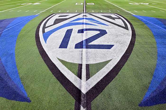 Pac-12 beveiligt uitbreiding van tv-deal met de CW voor voetbal en basketbal