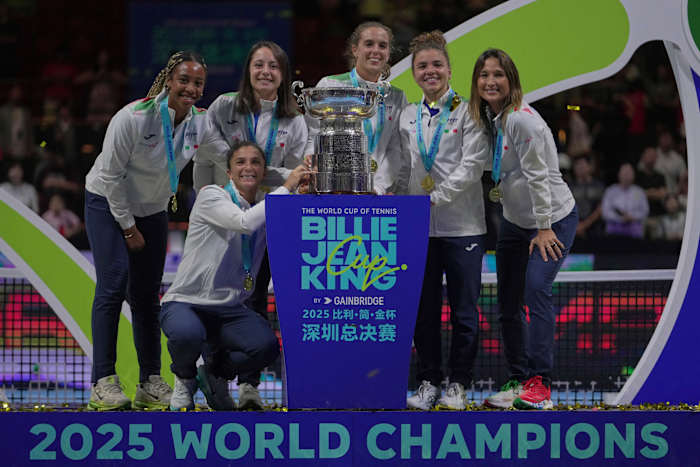 Paolini afdicht de overwinning terwijl Italië de Billie Jean King Cup behoudt met dominante overwinning op de VS.