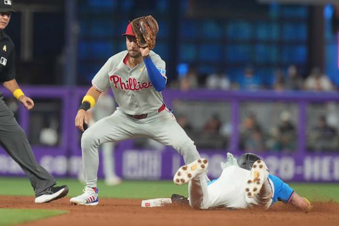 Phillies SS Trea Turner buitenspel gezet met een hamstringstam, zou op tijd kunnen terugkeren voor het naseizoen