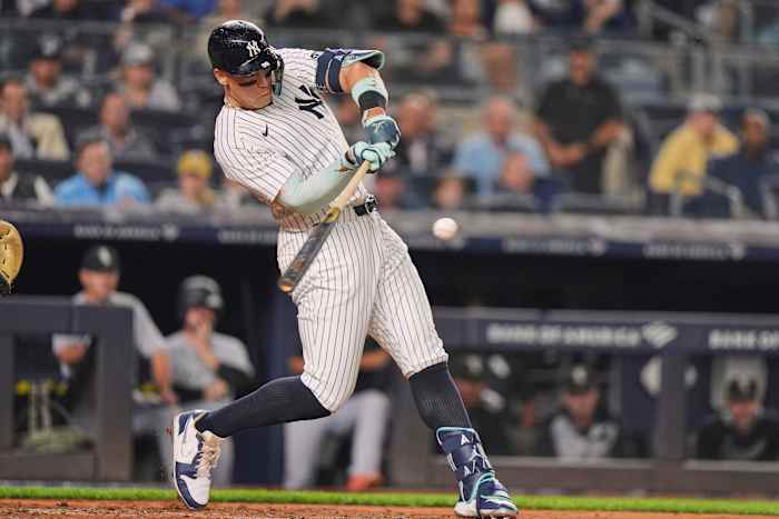 Rechter Ties MLB -record door 50 homers te slaan voor de 4e keer als Yankees het aandeel van Al East Lead herwint