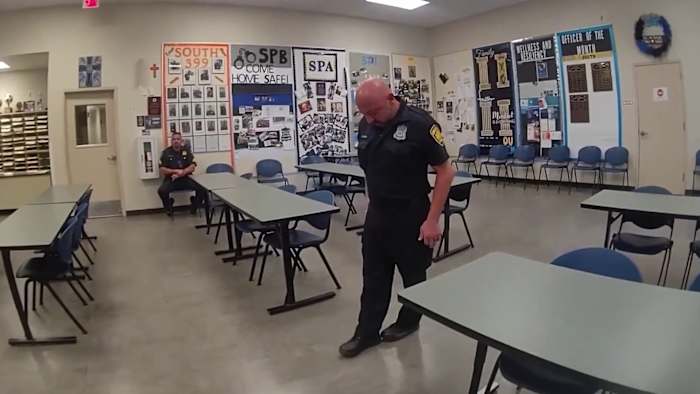 SAPD brengt body camera-video vrij van oude officier gearresteerd in dienst op verdenking van DWI