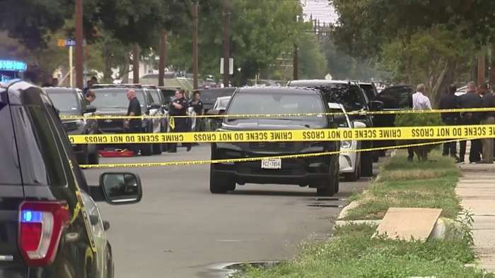 SAPD-officieren probeerden terug te 'achteruit' voordat ze een mes-zwaaiende tiener fotografeerden, zegt Chief