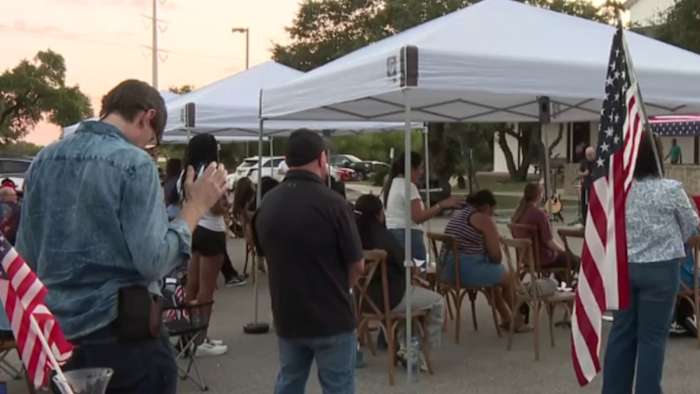 San Antonio Church houdt wake om Charlie Kirk te herinneren