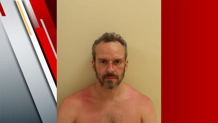 San Antonio Man gearresteerd na een poging om de zoon in Dumpster te gooien, zeggen de autoriteiten