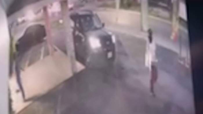 San Antonio Moeder confronteert de man die probeerde haar auto te stelen met 5-jarige binnen