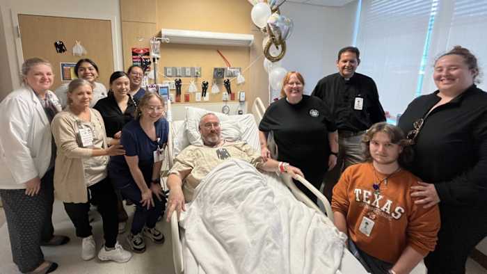 San Antonio paar trouwt in de ziekenhuiskamer voorafgaand aan een openhartoperatie