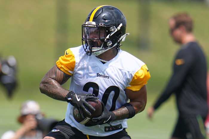 Steelers-bord dat Jaylen Warren, een voormalige ongetekende rookie, terugloopt naar een verlenging van 3 jaar