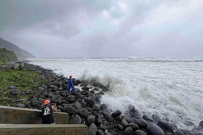 Super Typhoon blazen door noordelijke Filippijnen en Taiwan -troepen evacuaties en sluitingen