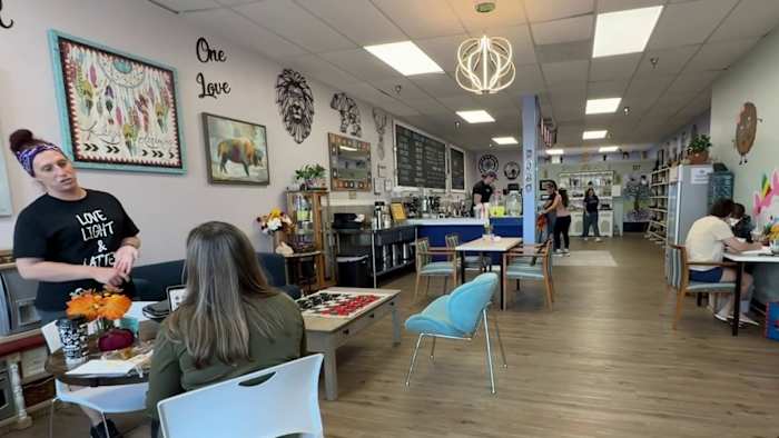 Sweet Serenity Coffee Shop blijft bloeiende missie om mensen met verslaving te bedienen