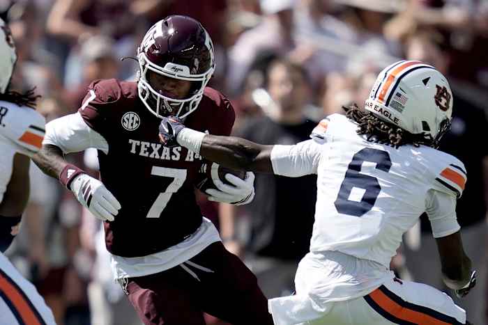 Texas A&M verdediging schijnt in 16-10 overwinning op Auburn