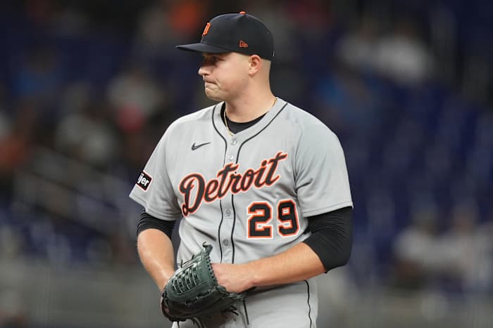 Tigers 'Skubal Leaves Game Against Marlins na de strakheid van de linkerkant te hebben ervaren