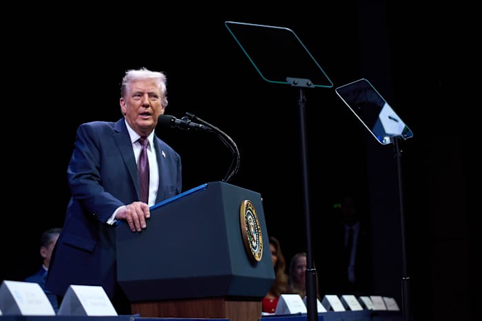 Trump noteert naar Epstein dat hij ontkent dat schrijven wordt vrijgegeven door het Congres