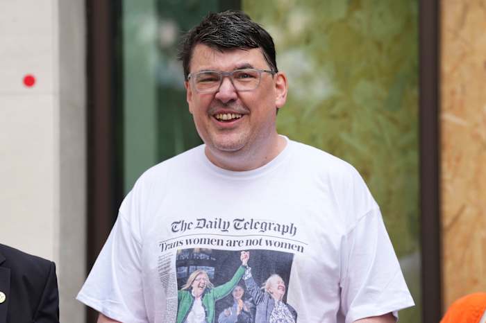 Tv -schrijver Graham Linehan's arrestatie over transgenderposten Sparks Free Speech Poxt in het VK