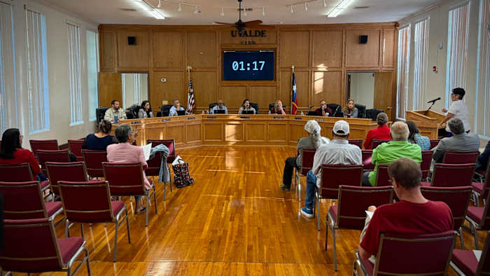Uvalde CISD Board om Superintendent Gedrag, Records -rechtszaak te bespreken