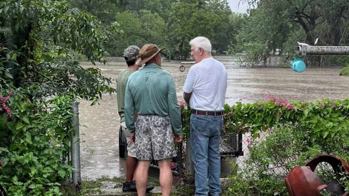'Vergeet gewoon niet': overlevenden van comfort overstromingen verwachten lang herstel na 4 juli overstromingen