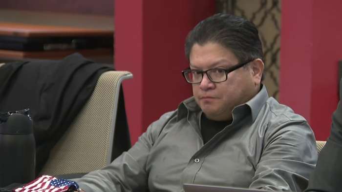 Voormalig SAPD -officier is een beroep op schorsing na vermeende intoxicatie in dienst, arrestatie seksueel misbruik