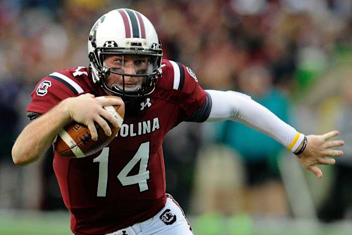 Voormalig South Carolina QB Connor Shaw Stable na instorting tijdens het coachen van het voetbalteam van de zoon