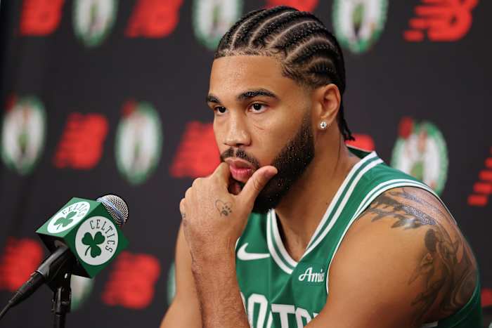 Wemby is terug. Kyrie en Tatum willen terug zijn. Verwondingen waren een praatpunt op NBA Media Days