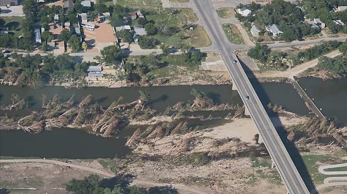 Whataburger haalt meer dan $ 1,7 miljoen op voor 9 non -profitorganisaties bij het herstellen van heuvelsland overstromingen