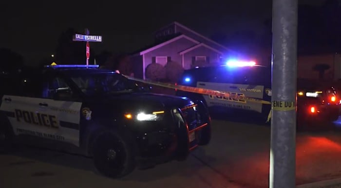 16-jarige in hechtenis nadat hij naar verluidt een andere tiener had neergeschoten in Southwest Side, zegt SAPD