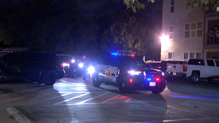 Het kantoor van me identificeert de man die is gedood in het westkant van appartementencomplex schietpartij