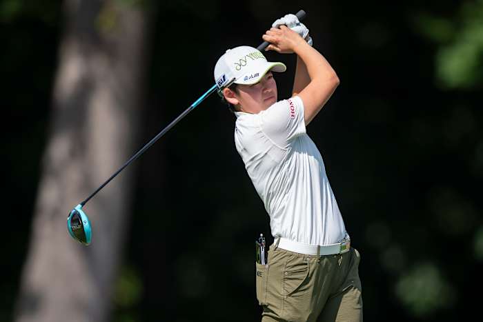 Akie Iwai schiet 8-onder 64 op Hoakalei om LPGA Tour's Lotte Championship te leiden