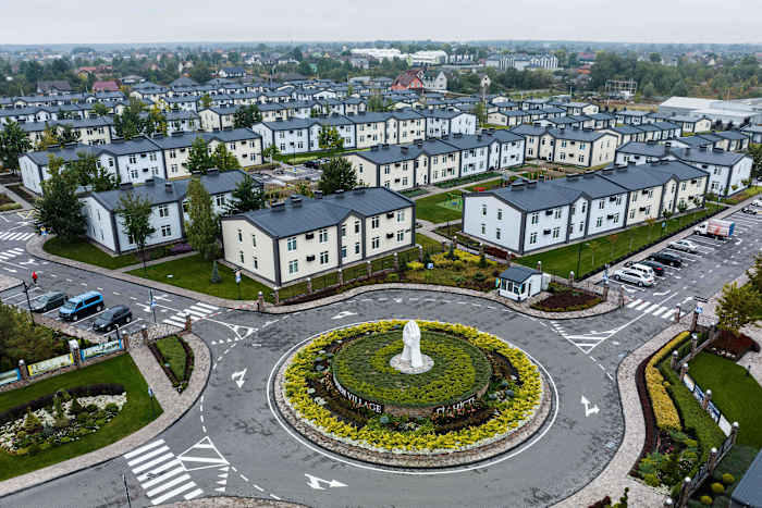 Amerikaanse ontwikkelaar bouwt huizen voor ontheemde Oekraïners en biedt hoop ondanks oorlog en crisis