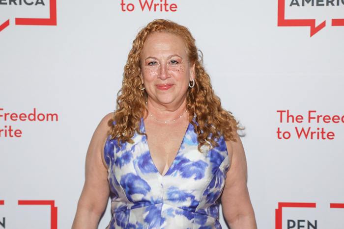 Bestsellerauteur Jodi Picoult trekt zich terug nadat haar musical is geannuleerd door de middelbare school in Indiana