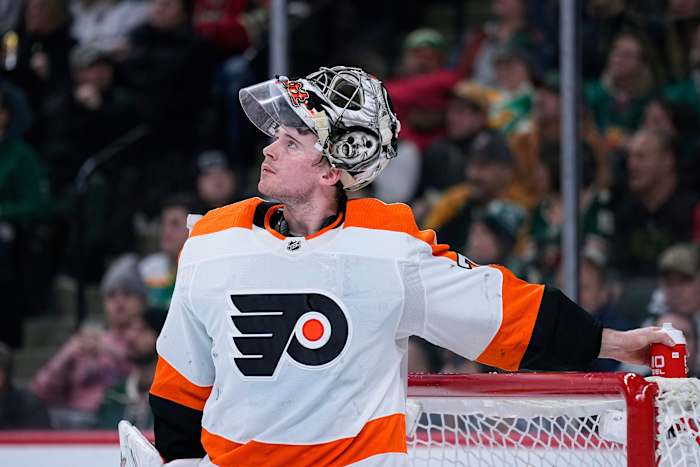 Carter Hart stemt ermee in zich bij de Golden Knights aan te sluiten nadat hij is vrijgesproken van aanranding