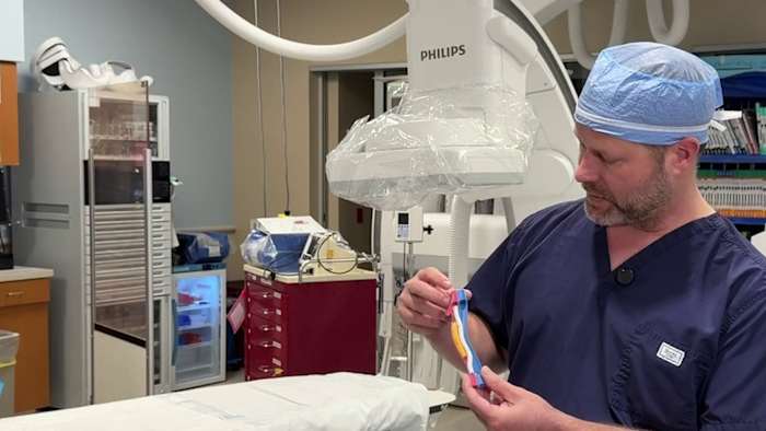 Chirurg uit San Antonio bespreekt nieuwe procedure voor mensen die lijden aan perifeer vaatlijden