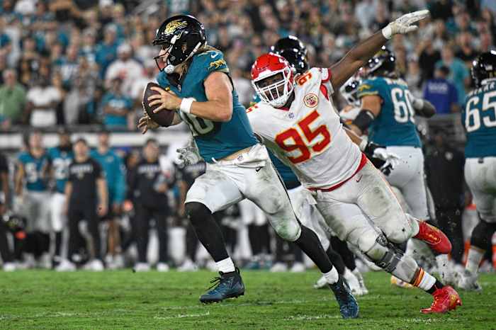 Chris Jones geeft toe dat hij een fout heeft gemaakt in het verlies van Chiefs tegen Jaguars: 'Het is een leerpunt voor mij', zegt hij