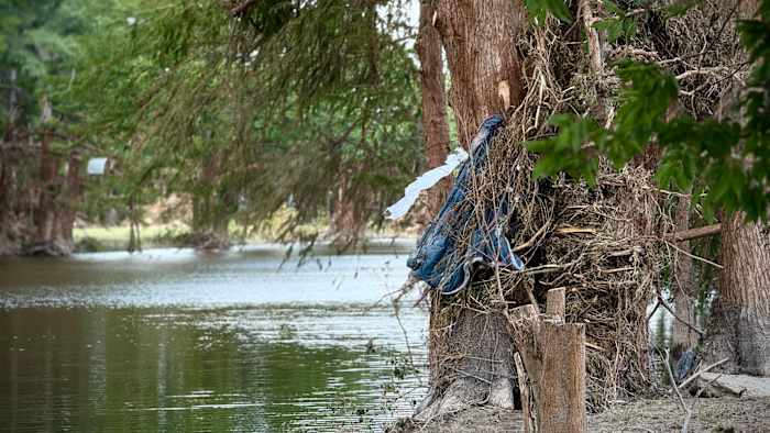 Commissarissen van Kerr County bespreken updates van het waarschuwingssysteem voor overstromingen en voortdurende herstelinspanningen