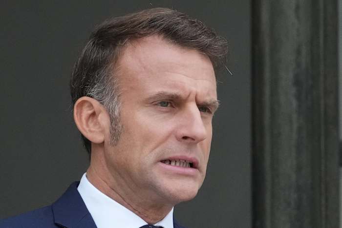 De Franse Macron vraagt ​​de onlangs afgetreden premier Lecornu om opnieuw te proberen een regering te vormen
