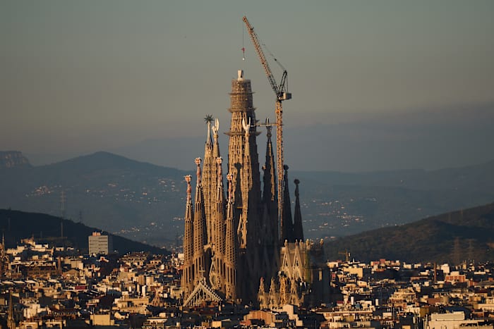 De Sagrada Familia van Barcelona wordt de hoogste kerk ter wereld