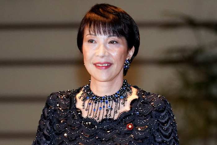 De eerste vrouwelijke leider van Japanse regering is een ultraconservatieve ster in een door mannen gedomineerde groep